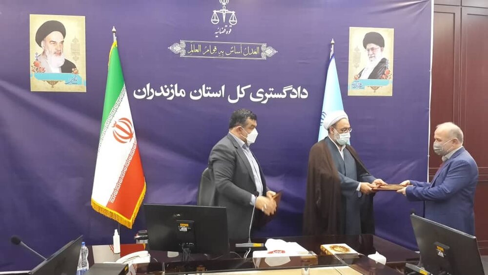 تاکید رئیس کل دادگستری مازندران بر تسریع روند راه اندازی دفاتر خدمات الکترونیک قضایی درزندان های استان تاکید رئیس کل دادگستری مازندران بر تسریع روند راه اندازی دفاتر خدمات الکترونیک قضایی درزندان های استان