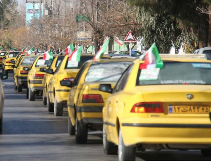 رژه خودرویی سازمان تاکسیرانی سیرجان به مناسبت دهه مبارک فجر