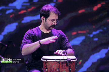 اجرای علی زندوکیلی در سی و هفتمین جشنواره موسیقی فجر