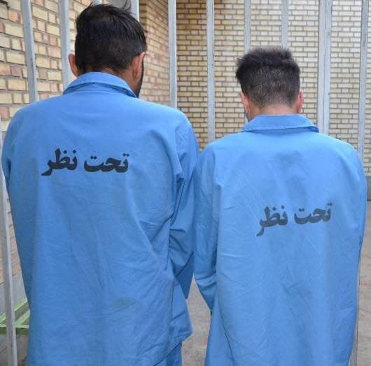 دستگیری متهمان سرقت به عنف تلفن همراه در عملیات ضربتی پلیس فریمان دستگیری متهمان سرقت به عنف تلفن همراه در عملیات ضربتی پلیس فریمان