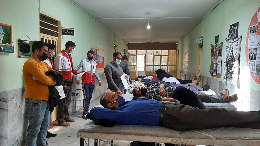 برگزاری پویش اهدای خون توسط داوطلبان جمعیت هلال احمر راین