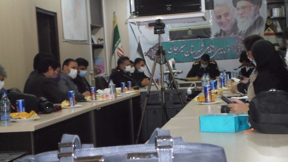 نشست خبری فرمانده نیروی انتظامی سیرجان با اصحاب رسانه