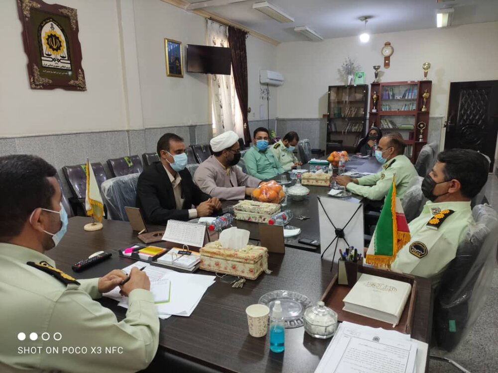 نشست خبری فرمانده نیروی انتظامی عنبرآباد با اصحاب رسانه این شهرستان