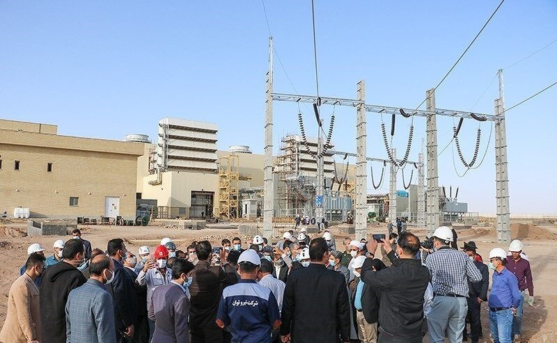 سفر وزیر نیرو به استان کرمان و رهاوردهای این سفر