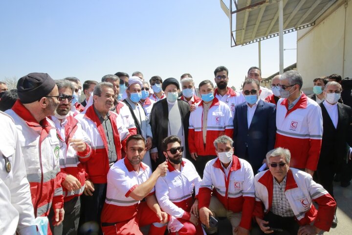 رئیس جمهور از پایگاه پشتیبانی و عملیات هلال احمر خراسان رضوی در مشهد بازدید کرد