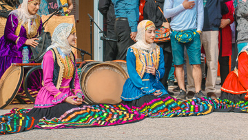 جشنواره نمایش های آیینی و بازی های بومی و محلی گیلان