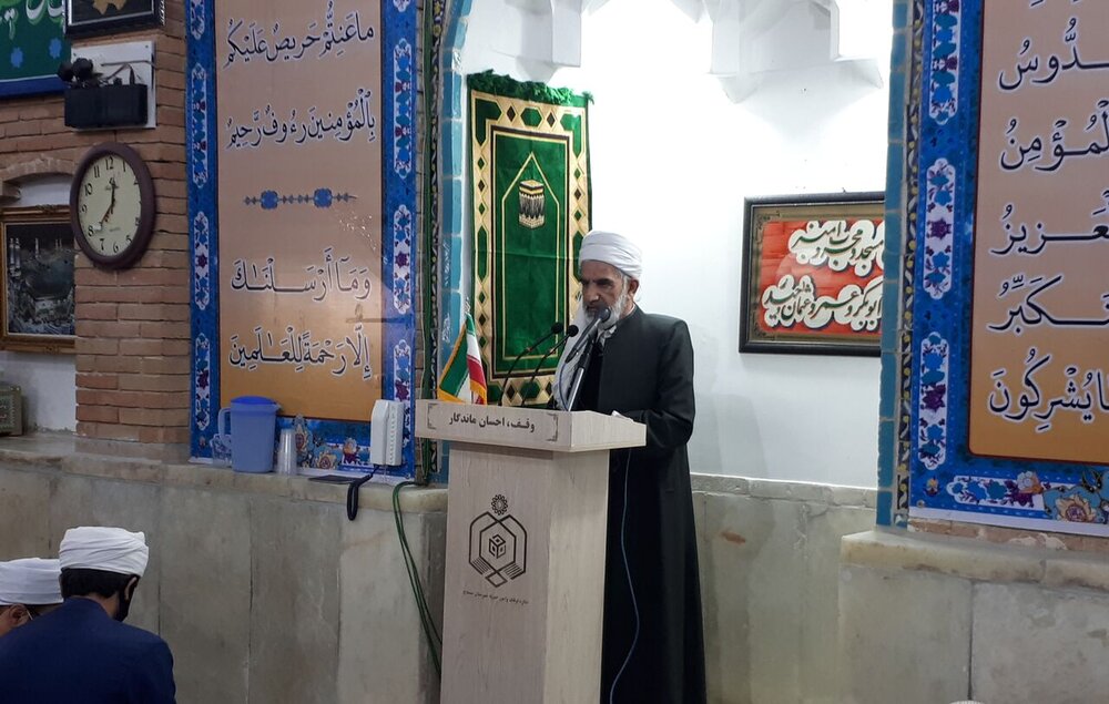 دولت سیزدهم در عمل برای رفع مشکلات اقتصادی اقدام کند