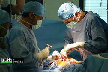 جراحی ستون فقرات از دریچه دوربین سلامت
