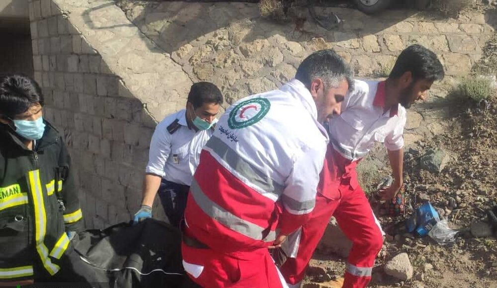 حادثه تلخ جان باختن ۵ نفر در سانحه برخورد خودرو به گاردریل در محور سیرجان_ بردسیر