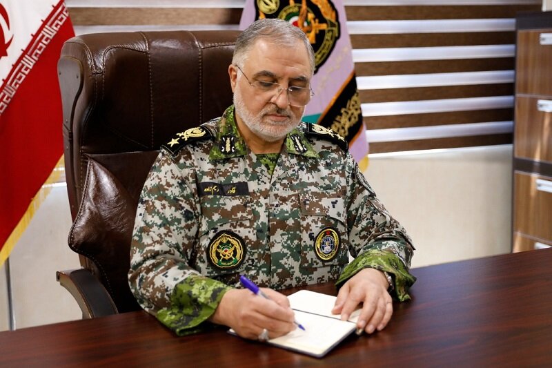 فرمانده قرارگاه مشترک پدافند هوایی خاتم الانبیاء (ص) روز ارتش را تبریک گفت