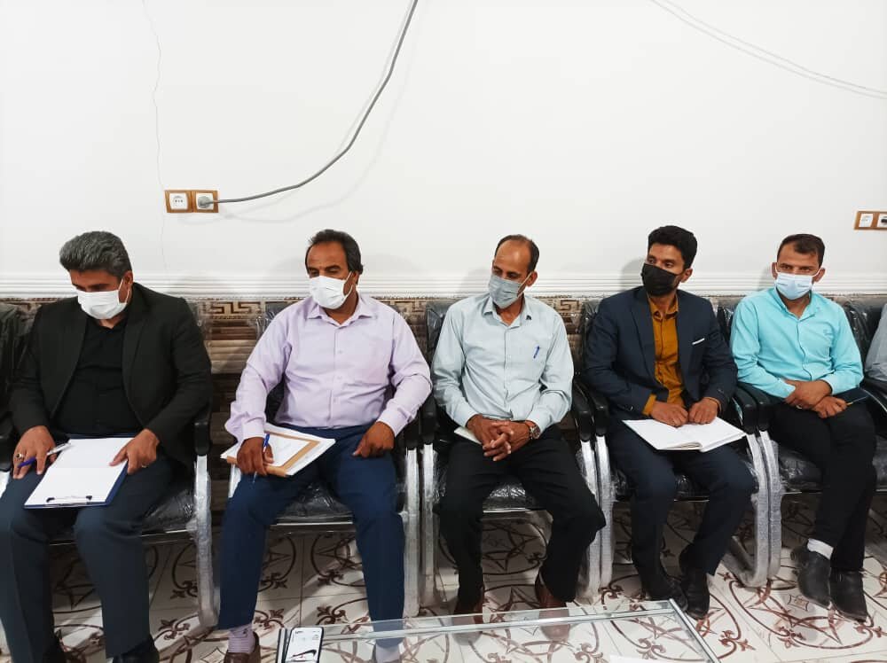 سفر سرپرست فرمانداری ریگان به روستای رحمت آباد و دیدار با خانواده شهدا