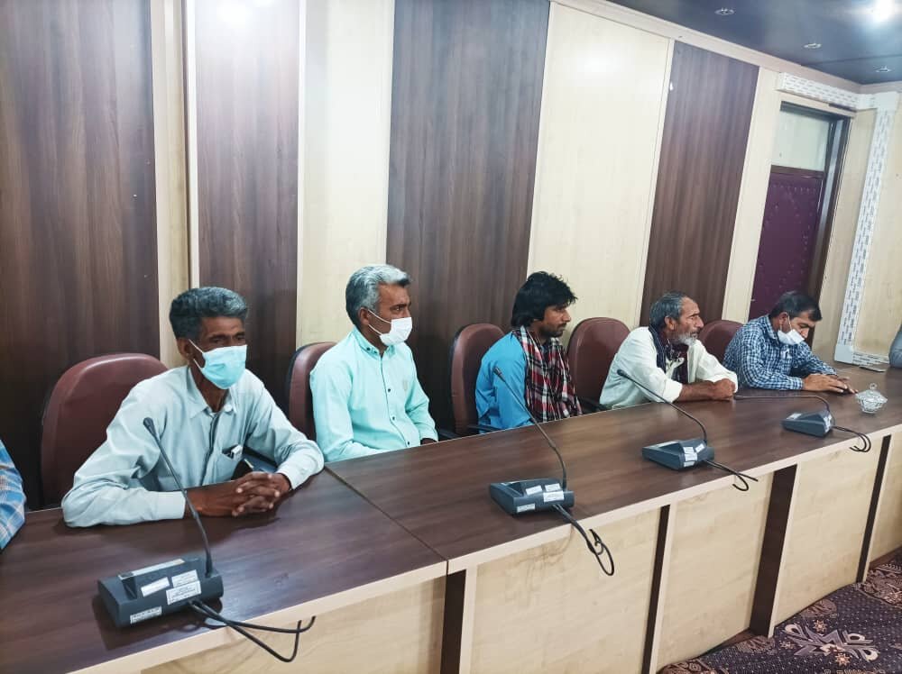 بررسی مشکلات کشاورزان ریگان