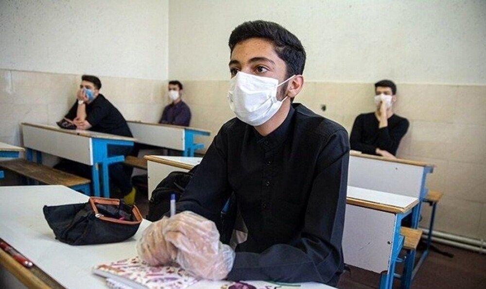  مدارس کردستان فردا دوشنبه با ۲ ساعت تاخیر آغاز می شود
