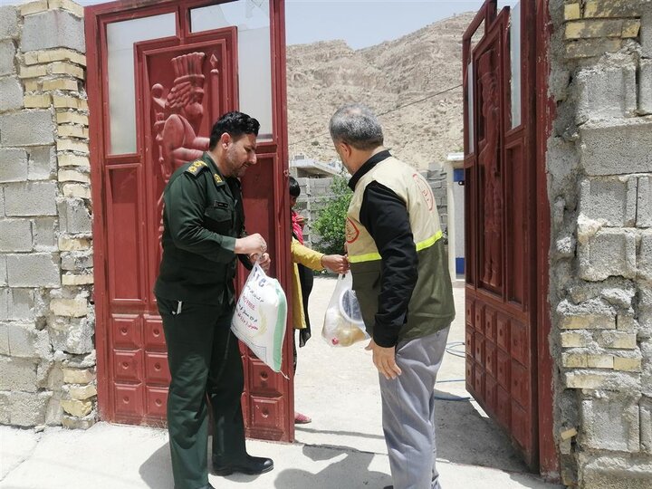 برگزاری رزمایش همدلی و توزیع کمک های مومنانه در فراشبند فارس