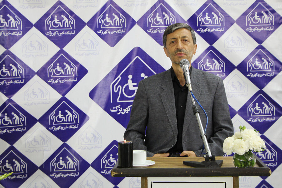 حضور رئیس بنیاد مستضعفان در آسایشگاه خیریه کهریزک