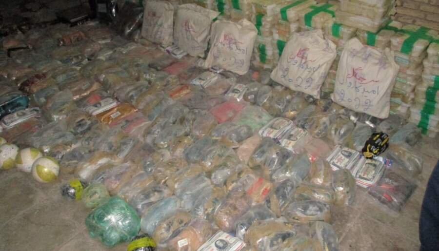 دپوی ۴۶۹ کیلو انواع مواد مخدر در ریگان لو رفت