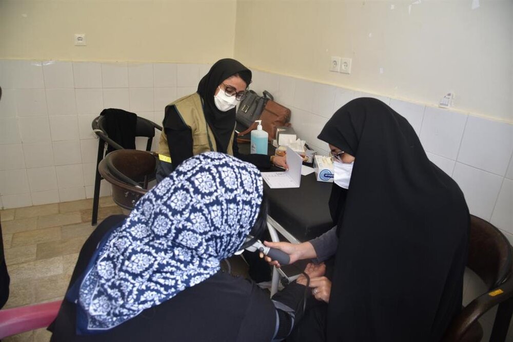 اردوی جهادی پایگاه خواهران کانون بسیج جامعه پزشکی دانشگاه علوم پزشکی شیراز در روستای محمودآباد شیراز برپا شد
