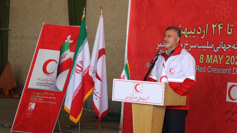 هلال احمر در یکصد سال گذشته همواره پای کار خدمت به مردم بوده است