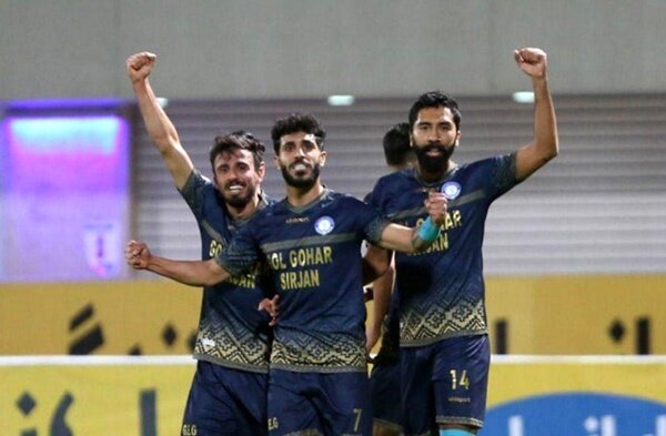 برد شیرین نمایندگان فوتبال استان کرمان برابر صنعت نفتی ها