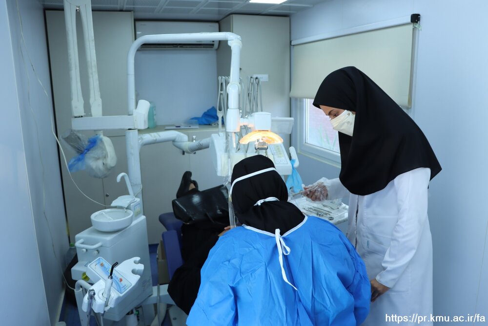 ارائه خدمات رایگان دندان پزشکی در قالب اردوهای جهادی خیریه در کرمان