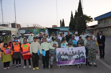 بچه های سندرم داون سیرجان در لباس پلیس