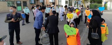 بچه های سندرم داون سیرجان در لباس پلیس