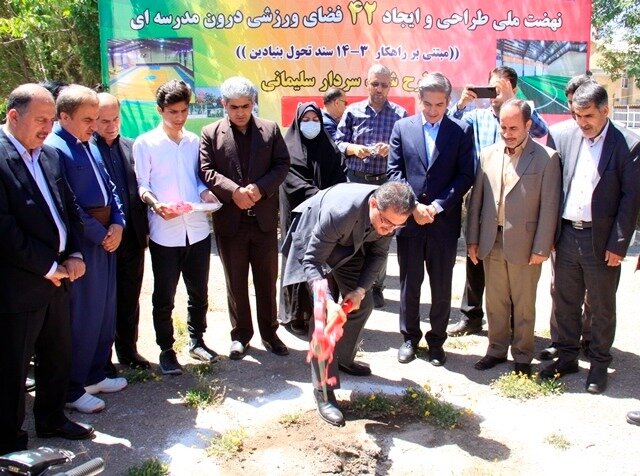 آغاز عملیات احداث ۴۲ پروژه ورزشی درون مدرسه‌ای در استان کردستان