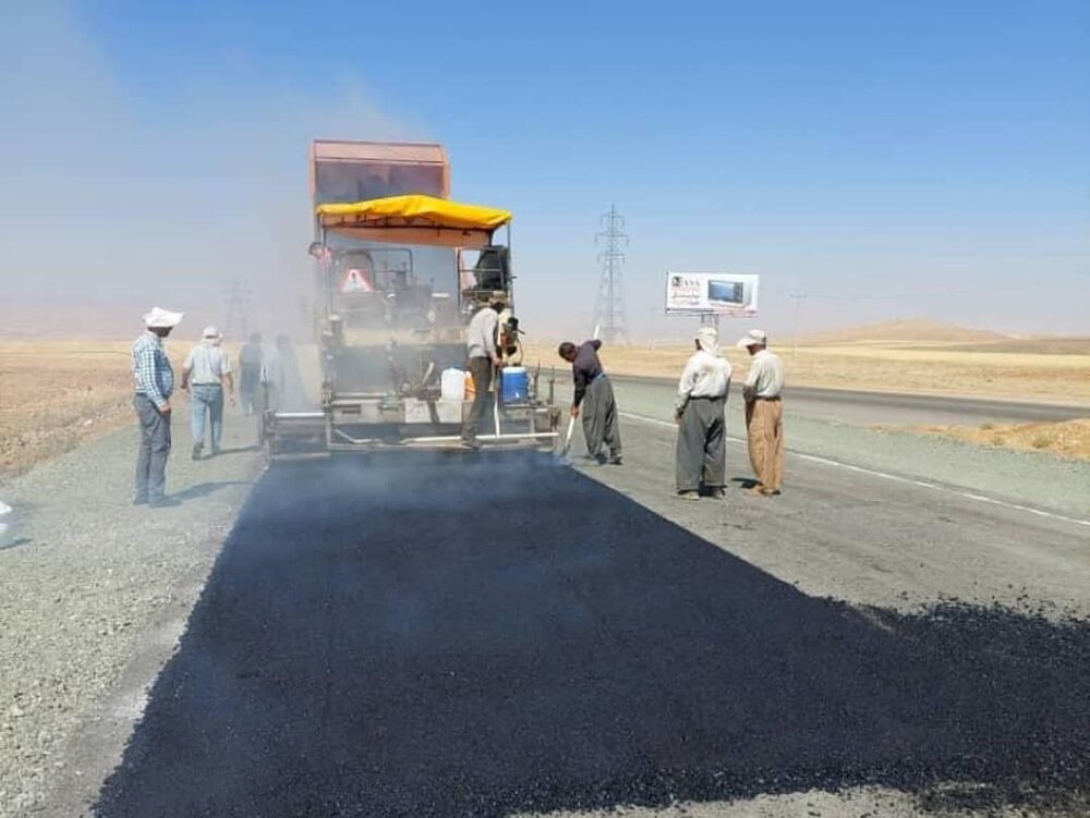 آغاز عملیات احداث ۳۴۰ کیلومترآسفالت راه روستایی در کردستان
