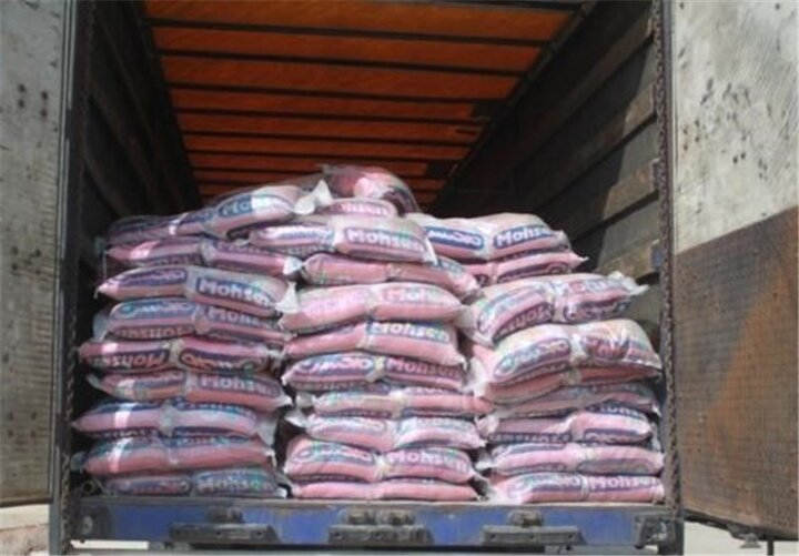 کشف بیش از ۲۳ تن برنج پاکستانی قاچاق در فردوس