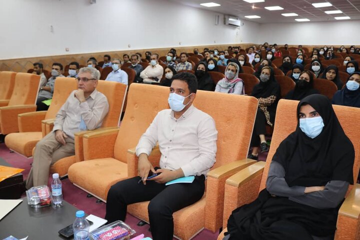 برگزاری کارگاه بازآموزی مسئولین فنی فروشندگی های سموم در جنوب کرمان