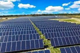 کلید خوردن بزرگترین طرح اقتصادی تولید نیروگاه خورشیدی کشور در ماهان کرمان