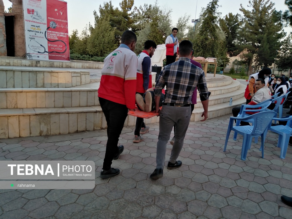 برگزاری دوره بازآموزی امداد و کمک های اولیه جمعیت هلال احمر سیرجان