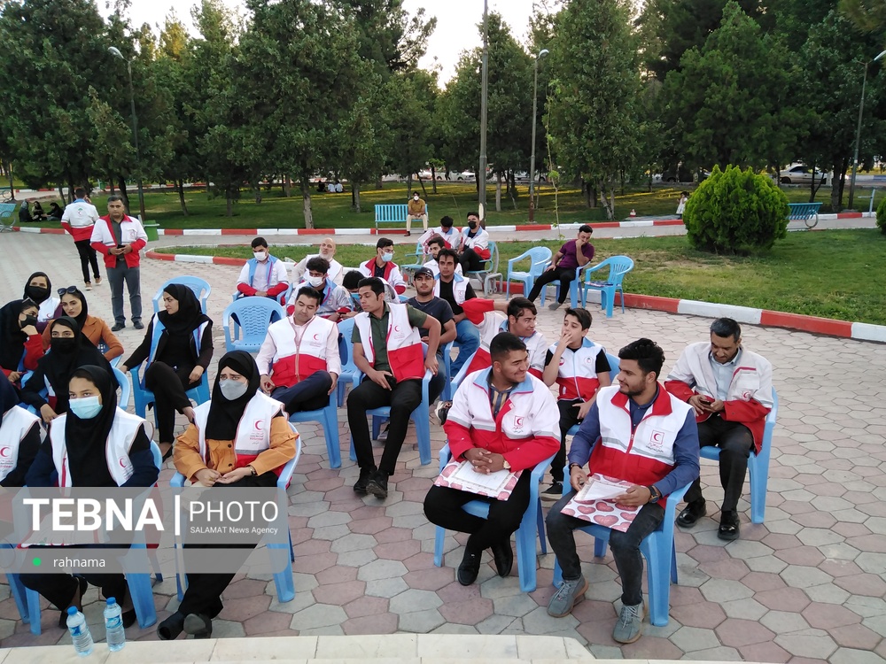 برگزاری دوره بازآموزی امداد و کمک های اولیه جمعیت هلال احمر سیرجان