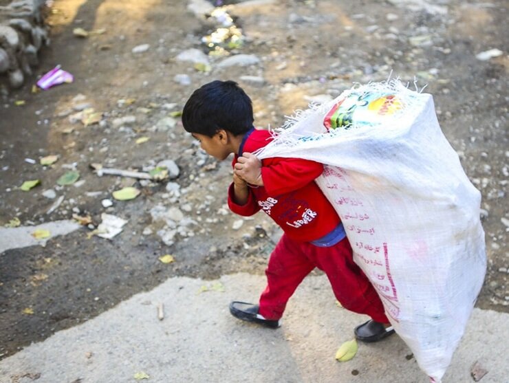 حذف کار کودکان  موضوع جهانی است/ اکثر کودکان کار افغانی هستند 