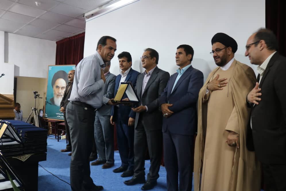 تجلیل از برگزیدگان ملی و استانی بخش کشاورزی جنوب کرمان