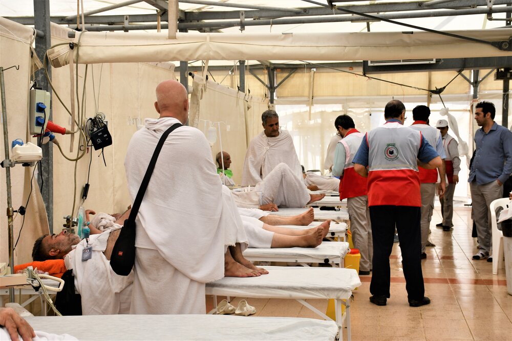 رایزنی با مسئولان عربستانی برای راه‌اندازی مراکز درمانی هلال‌احمر در منا و عرفات
