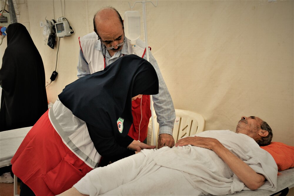 رایزنی با مسئولان عربستانی برای راه‌اندازی مراکز درمانی هلال‌احمر در منا و عرفات
