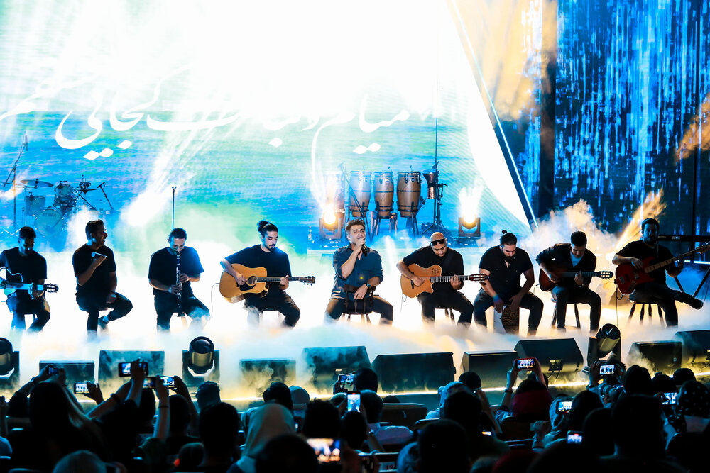 سورپرایز علیرضا طلیسچی در برج میلاد/ یه دریا نریم؟!