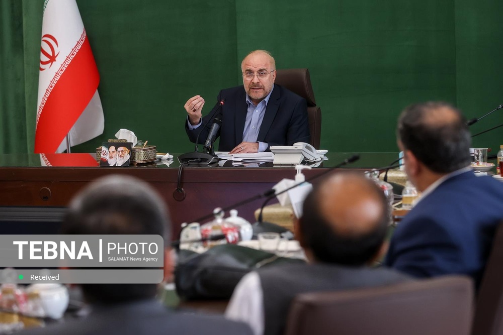 بلاتکلیفی 33 هزار کادر بیمارستانی فعال در زمان کرونا/نیازمند انقلاب سوم در حوزه سلامت کشور هستیم