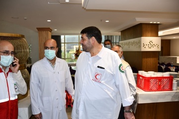 بازدید دکتر کولیوند از مراکز درمانی هلال‌احمر در مکه مکرمه