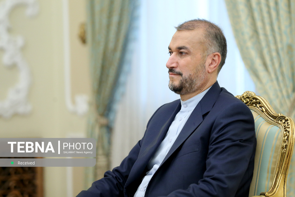 وزیر خارجه ایران به عمان و قطر سفر می‌کند
