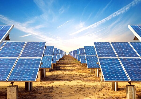 ۲۰۰ کیلو وات برق خورشیدی در سیرجان وارد مدار تولید شد