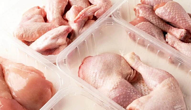 ذخیره سازی ۱۱۰۰ تن مرغ در استان کرمان