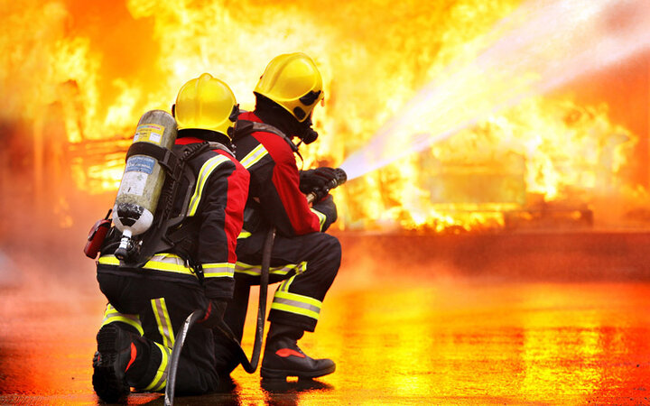 حفظ جان و مال شهروندان اولویت اصلی آتش‌نشانان است