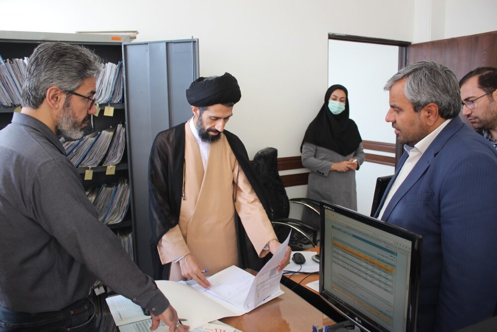 قضات طوری عمل کنند که کوچکترین حقی از مردم ضایع نشود