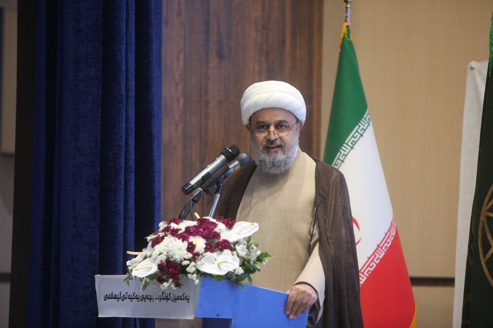 در کردستان پیام وحدت جهان اسلام را به تمام جهان می فرستیم