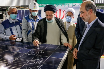افتتاح بزرگترین خط تولید پنل‌های خورشیدی کشور در خمین