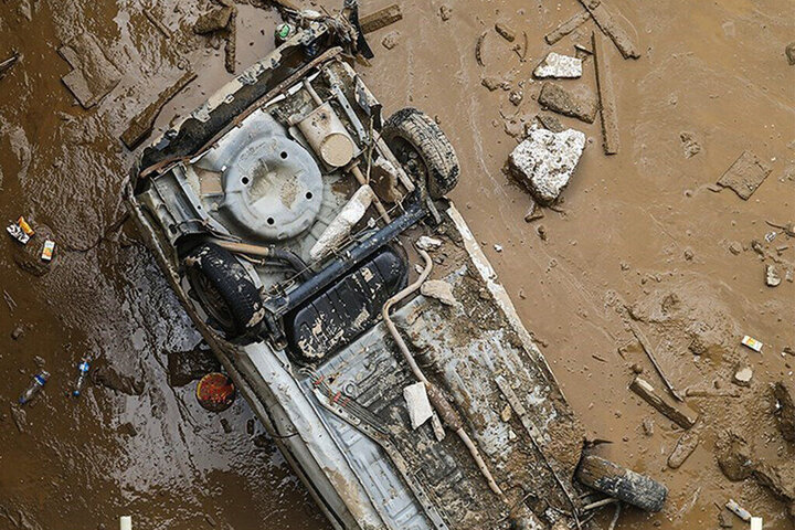 جدیدترین تصاویر از سیل هولناک رودهن | ۲۰ خودرو مفقود شد