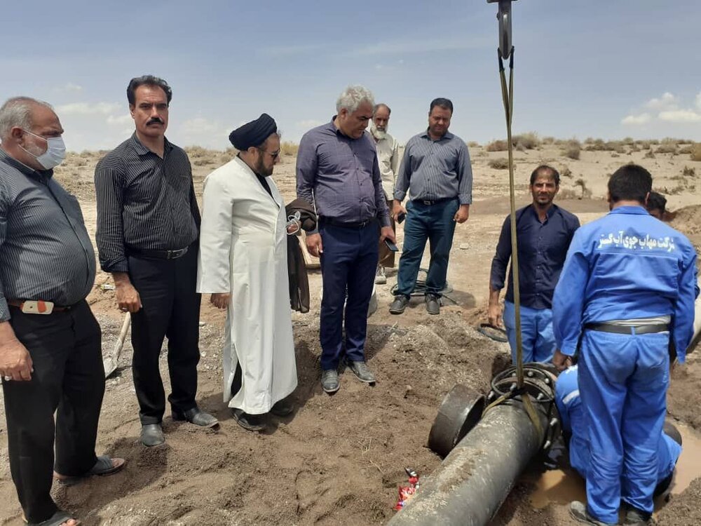 مشکل قطعی آب روستاهای خسارت دیده سیرجان رفع شد