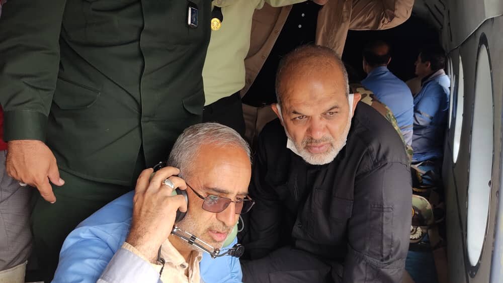 وزیر کشور جهت بررسی مناطق سیل زده وارد رفسنجان شد
